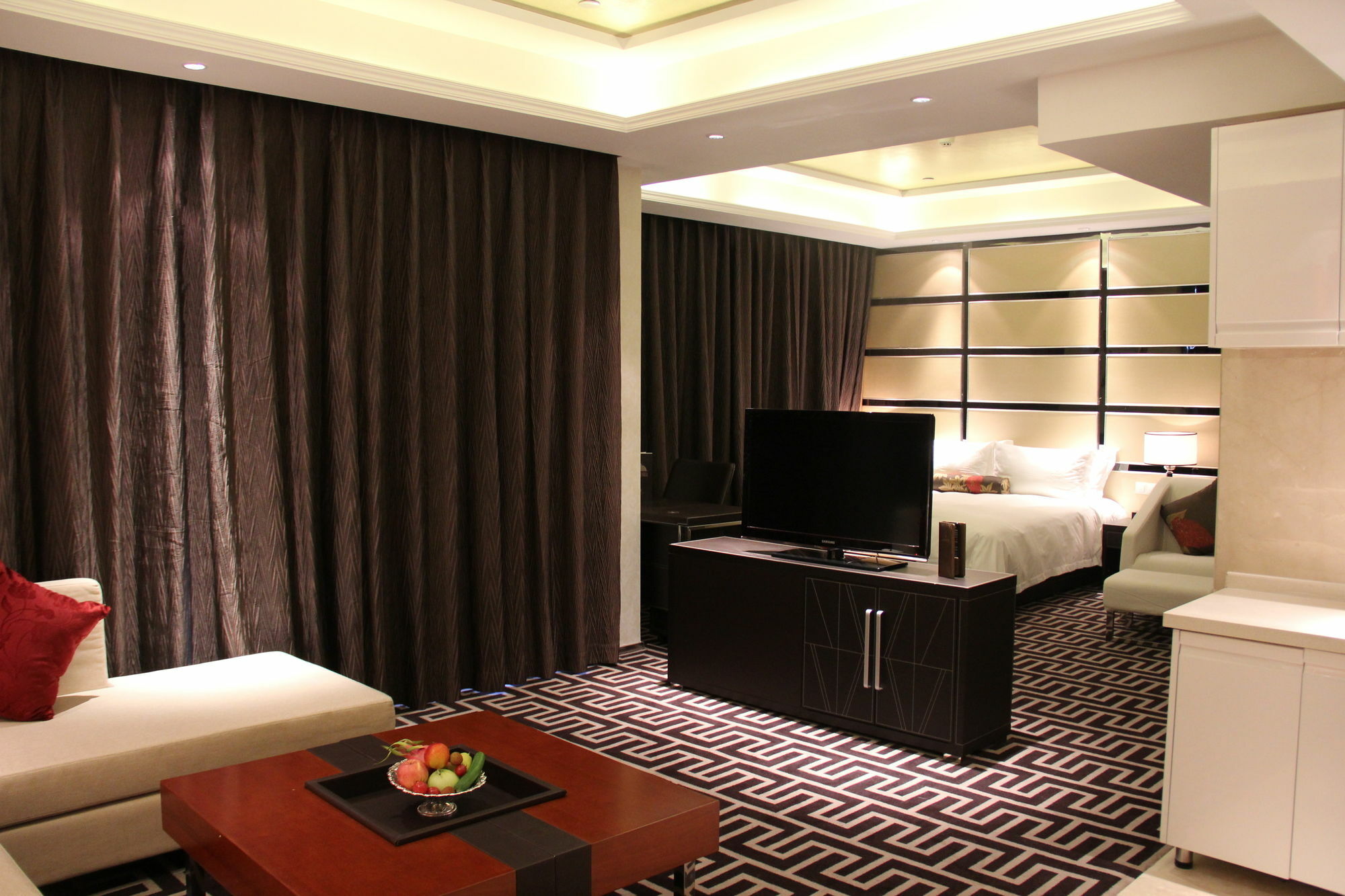 Brigh Radiance Hotel Yantai Buitenkant foto
